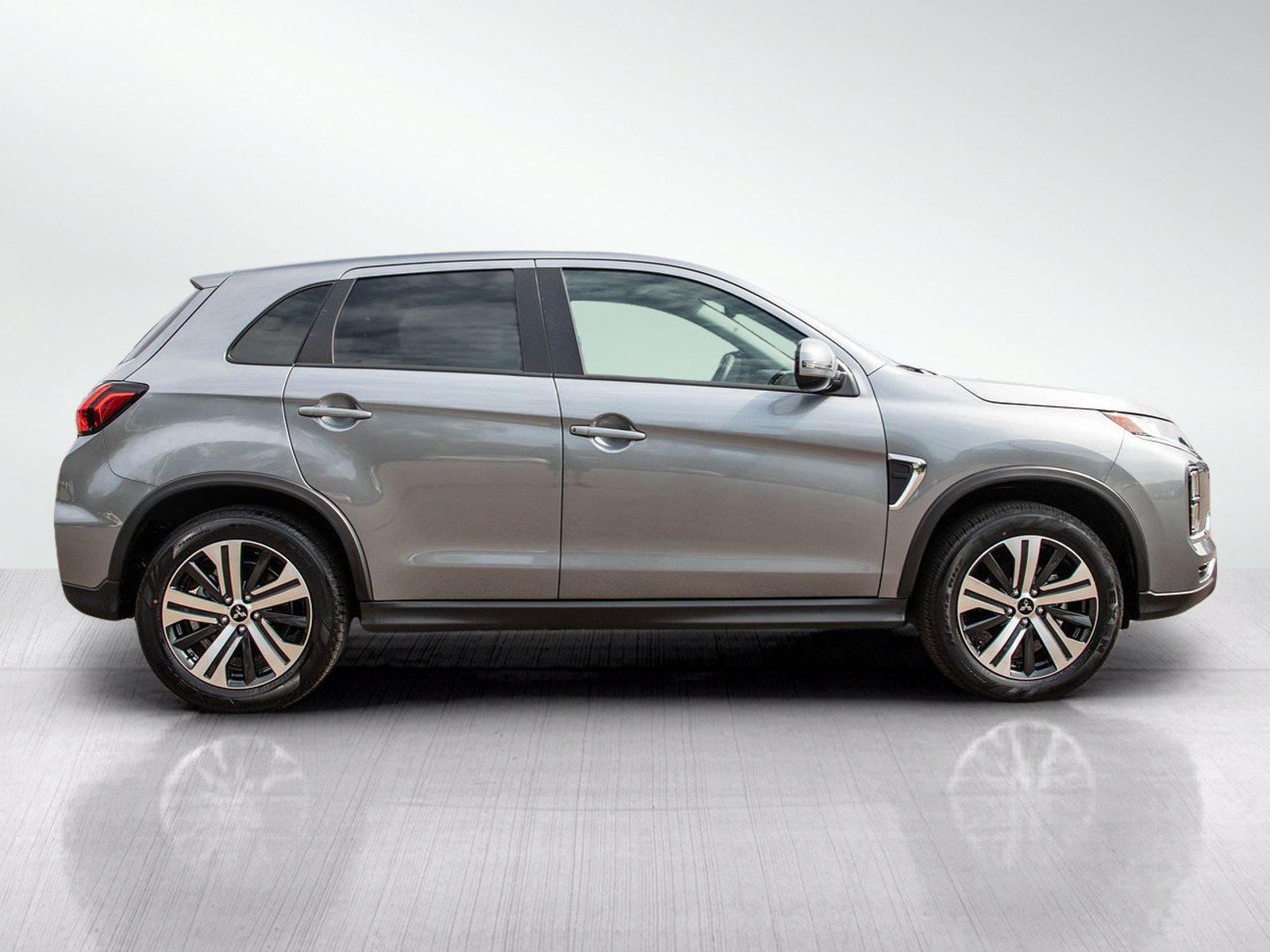 Used 2026 Mitsubishi Outlander Sport SE AWD/4WD image 6