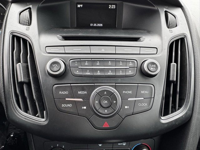 Used 2015 Ford Focus SE image 9