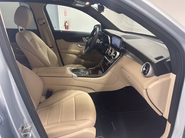 Used 2021 Mercedes-Benz GLC 300 4MATIC image 20