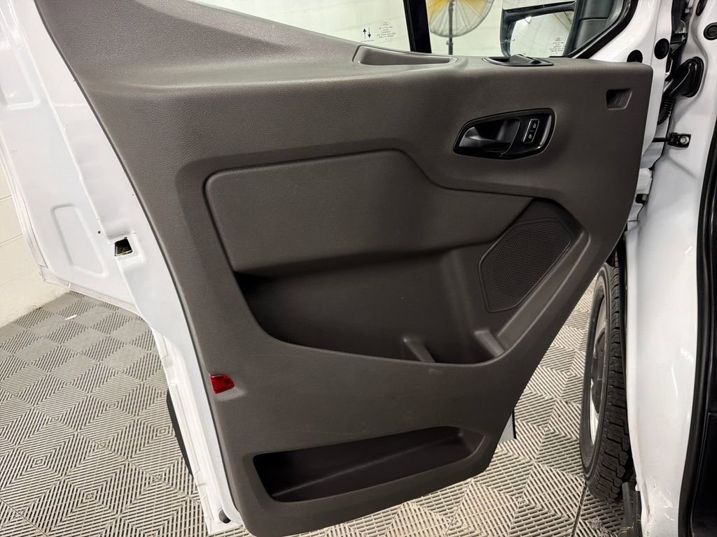 Certified 2023 Ford Transit 250 Medium Roof RWD image 15