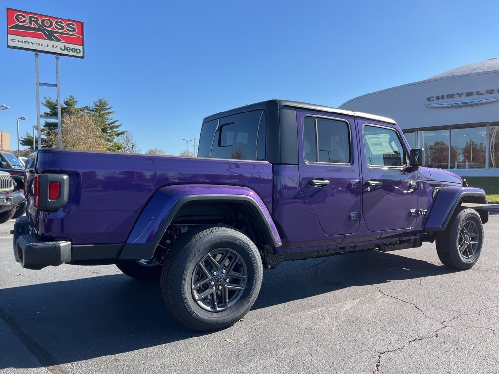 New 2026 Jeep Gladiator Sport image 43