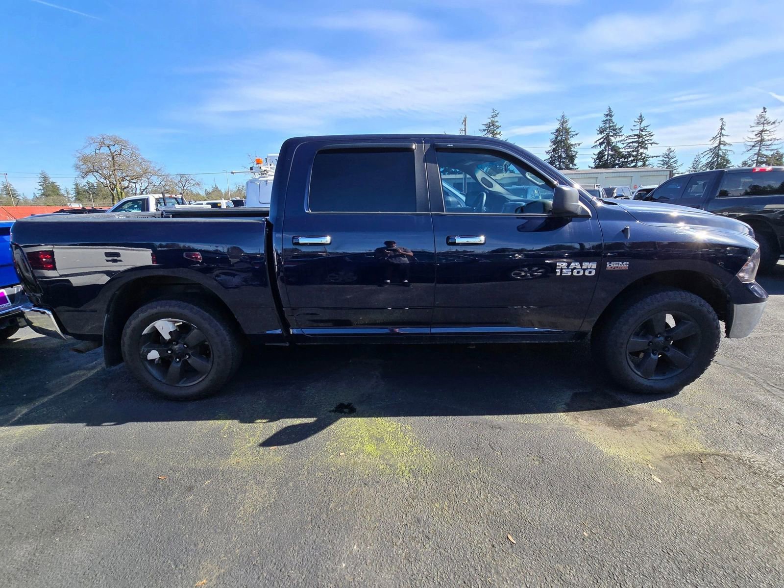 Used 2018 RAM 1500 Classic SLT AWD/4WD image 4