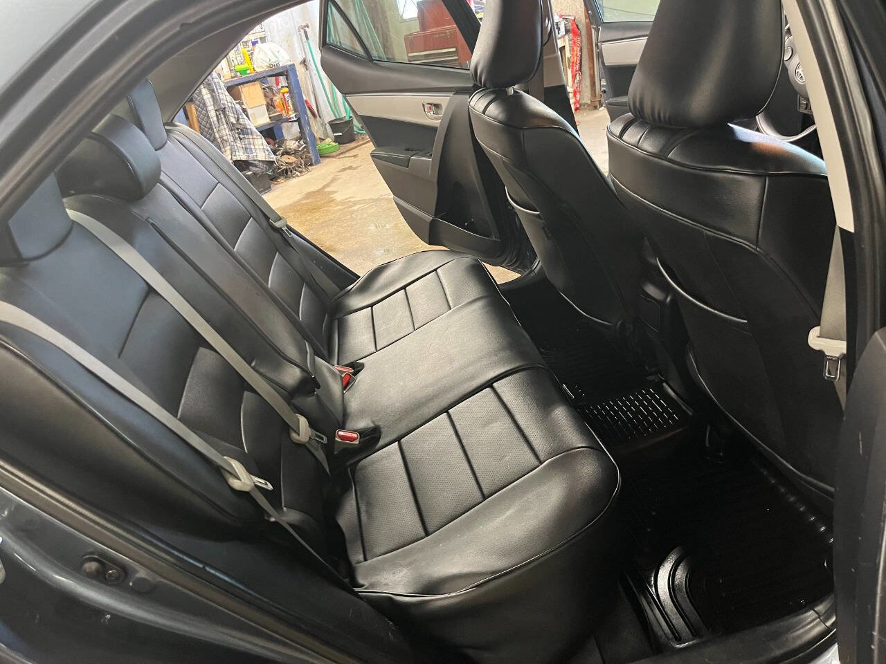 Used 2015 Toyota Corolla LE image 6