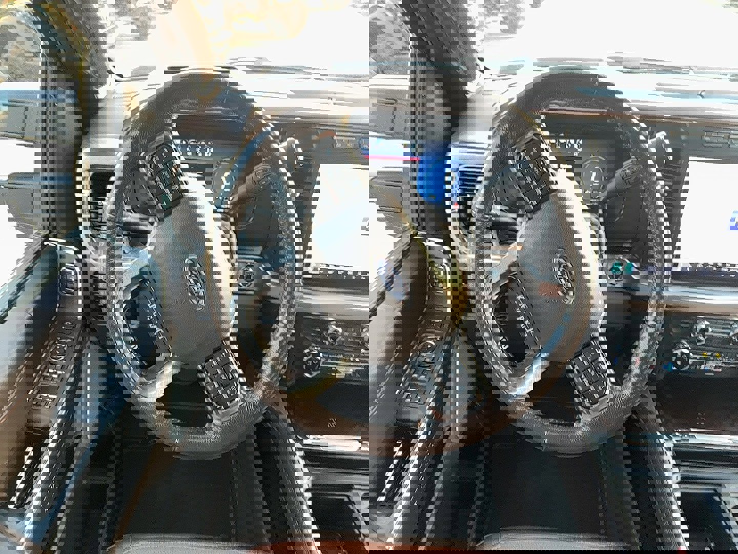 Used 2023 Ford F450 King Ranch w/ FX4 Off-Road Package image 13