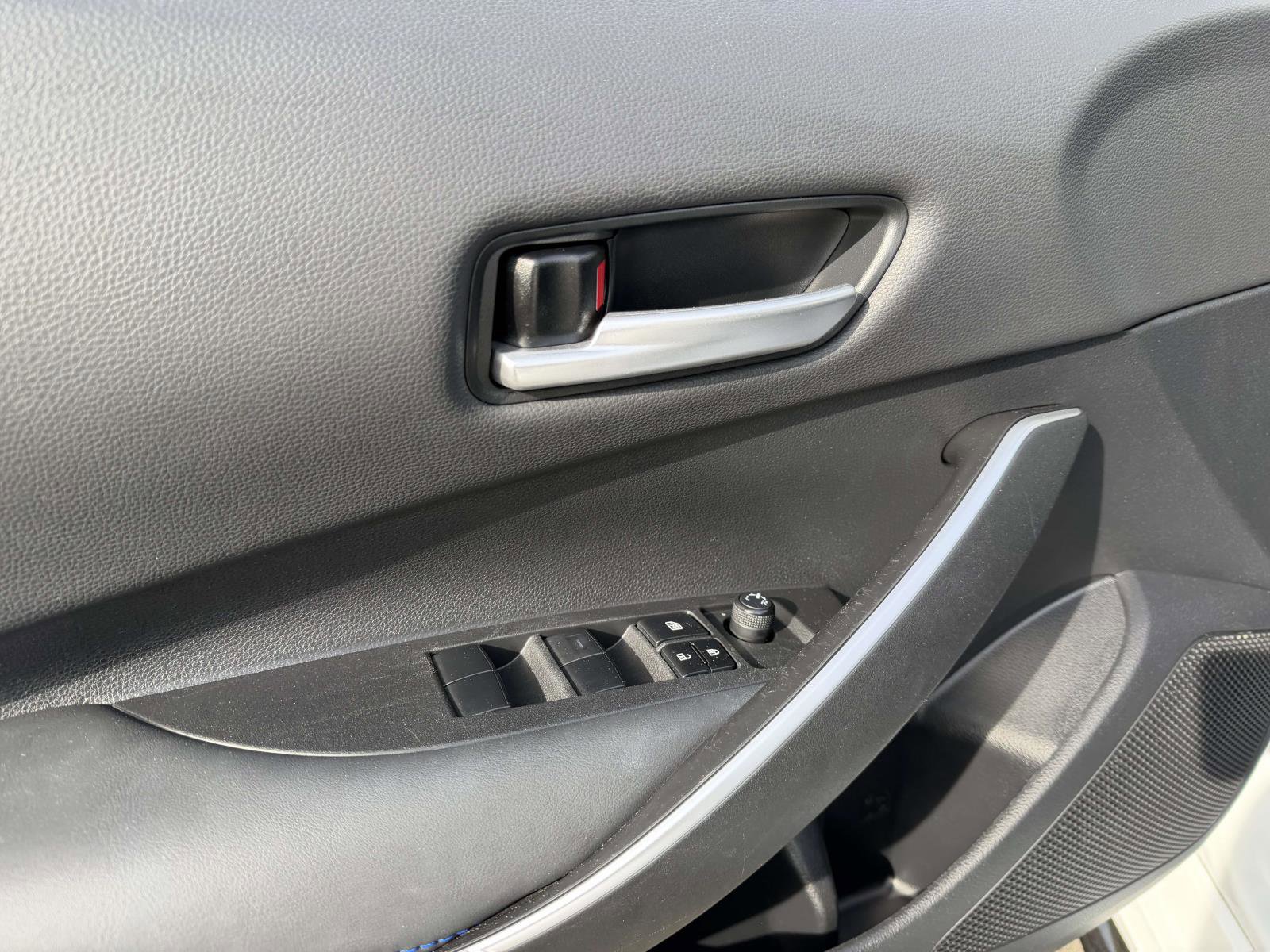 Used 2021 Toyota Corolla SE w/ Carpet Mat Package (TMS) image 17