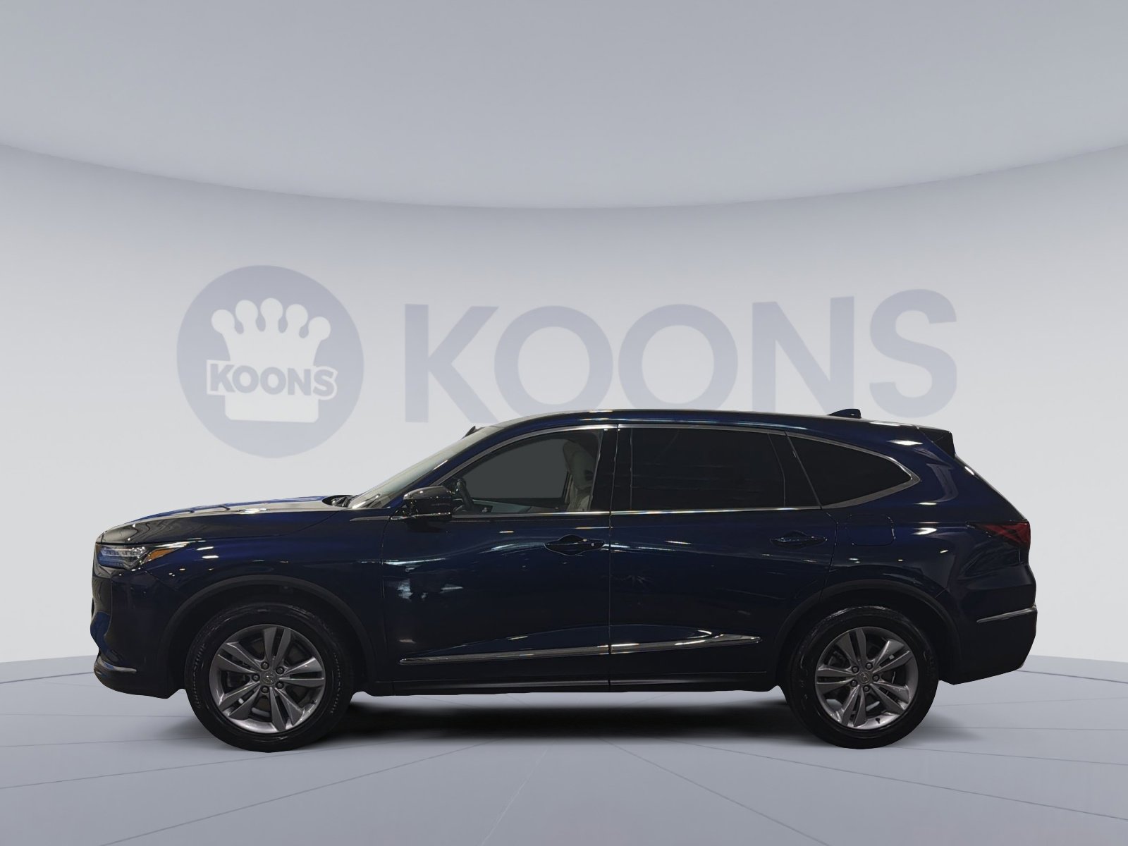 Used 2023 Acura MDX SH-AWD image 2