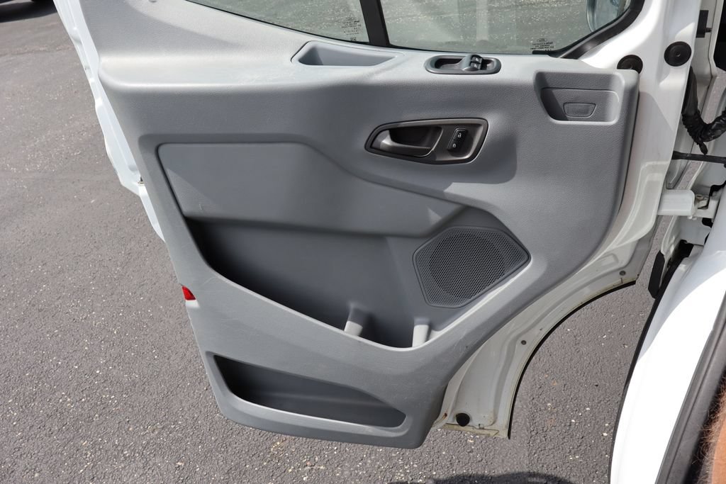 Used 2016 Ford Transit 250 130 Low Roof RWD image 20