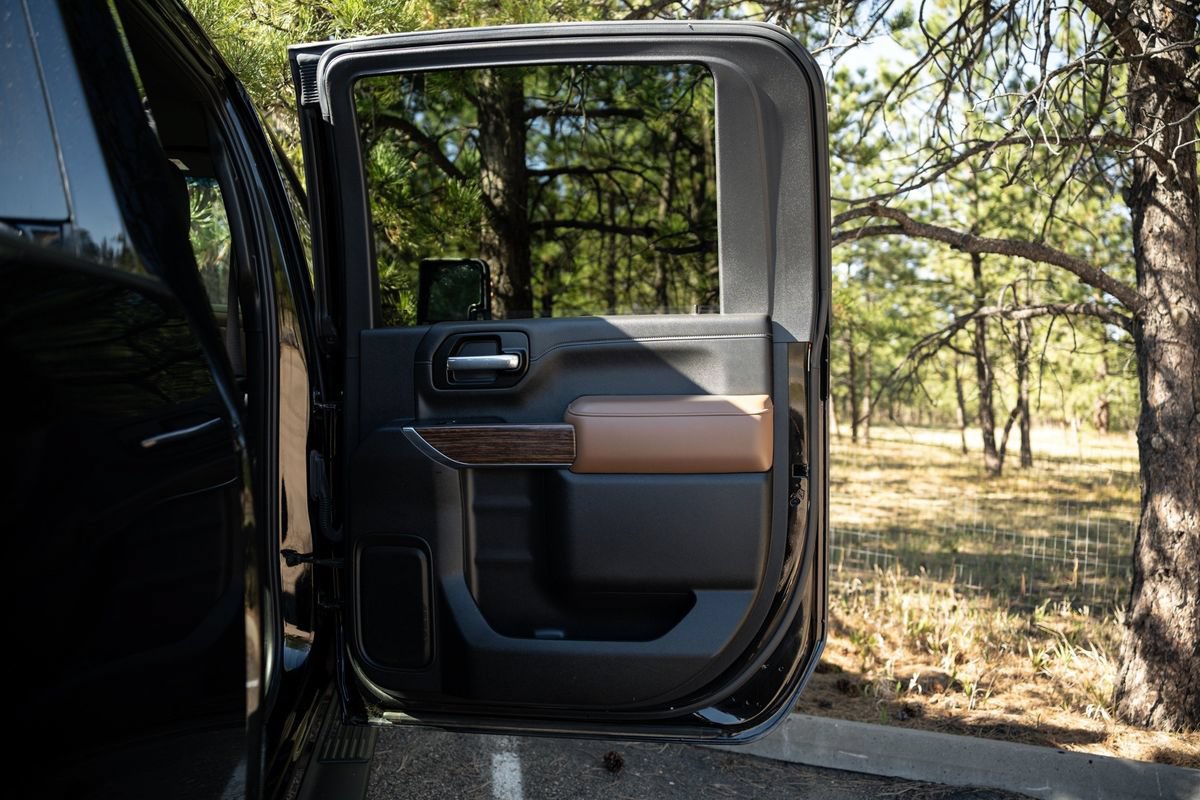 Used 2021 Chevrolet Silverado 3500 High Country w/ Z71 Off-Road Package AWD/4WD image 31