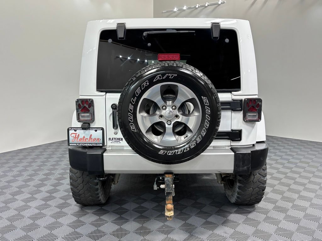 Used 2017 Jeep Wrangler Unlimited Sahara w/ Connectivity Group AWD/4WD image 4