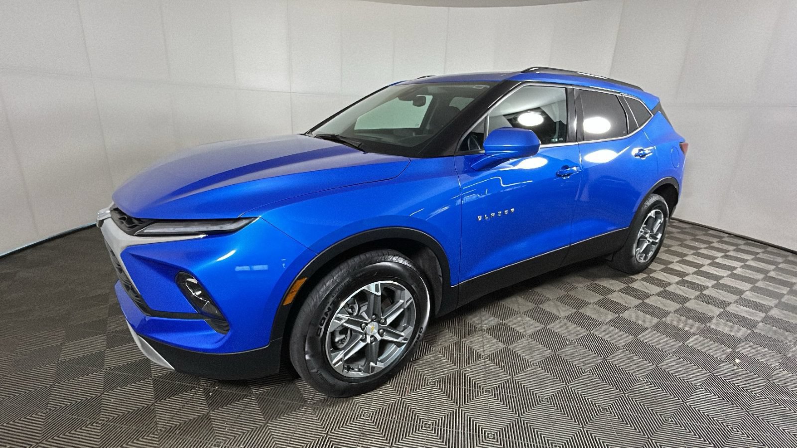 Used 2024 Chevrolet Blazer LT w/ Convenience Package AWD/4WD image 8