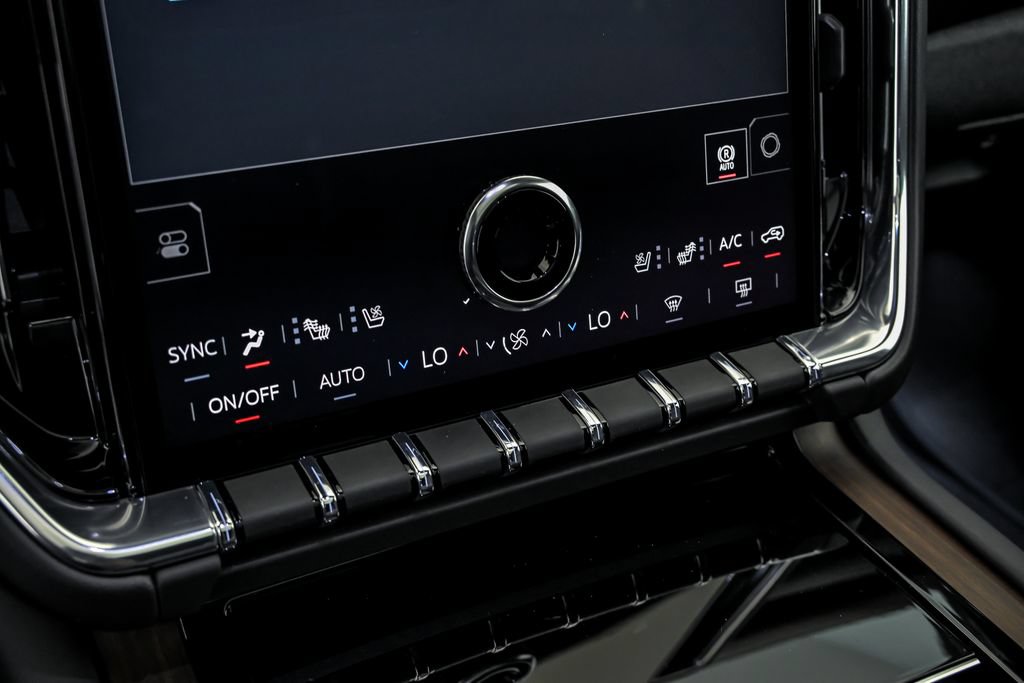 New 2026 GMC Yukon Denali w/ Denali Reserve Package AWD/4WD image 19