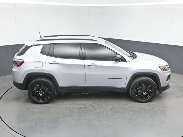Used 2025 Jeep Compass Latitude w/ Altitude Special Edition AWD/4WD image 37