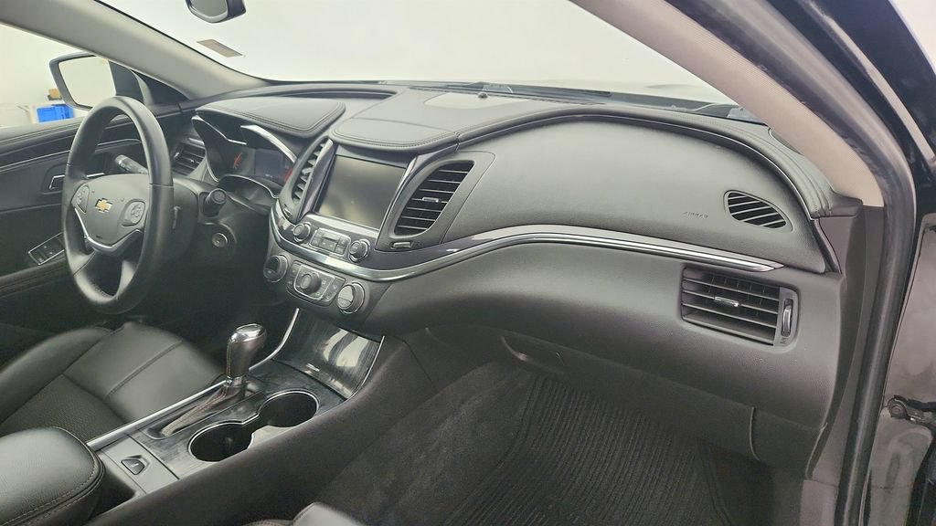 Used 2016 Chevrolet Impala LT w/ Convenience Package FWD image 26