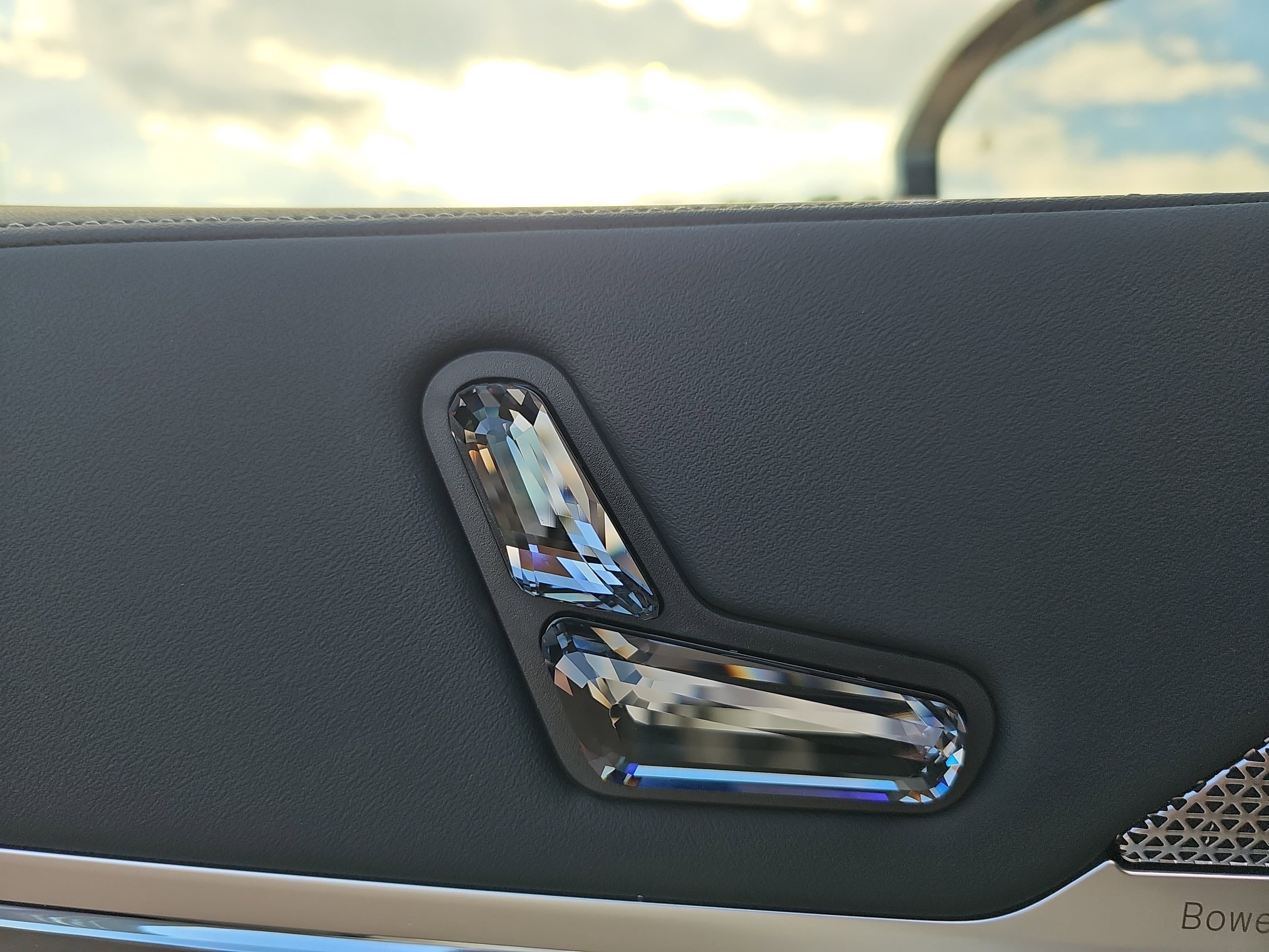 New 2026 BMW 740i xDrive w/ Executive Package image 30