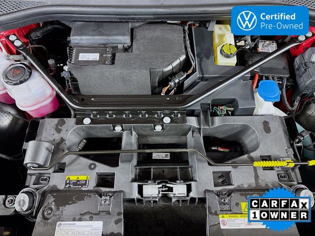 Certified 2021 Volkswagen ID.4 Pro S w/ Gradient Package image 32