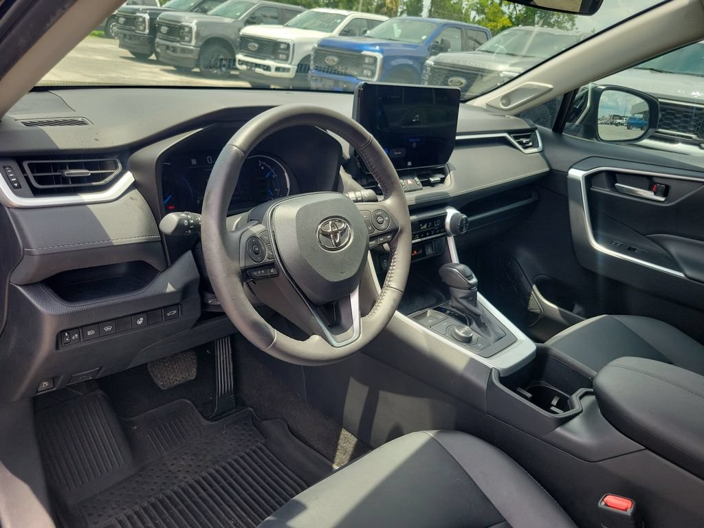 Used 2023 Toyota RAV4 XLE Premium AWD/4WD image 20