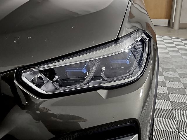 Used 2022 BMW X5 sDrive40i w/ Executive Package image 9