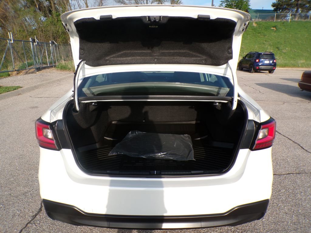 Used 2025 Subaru Legacy Premium w/ Popular Package #1A AWD/4WD image 9