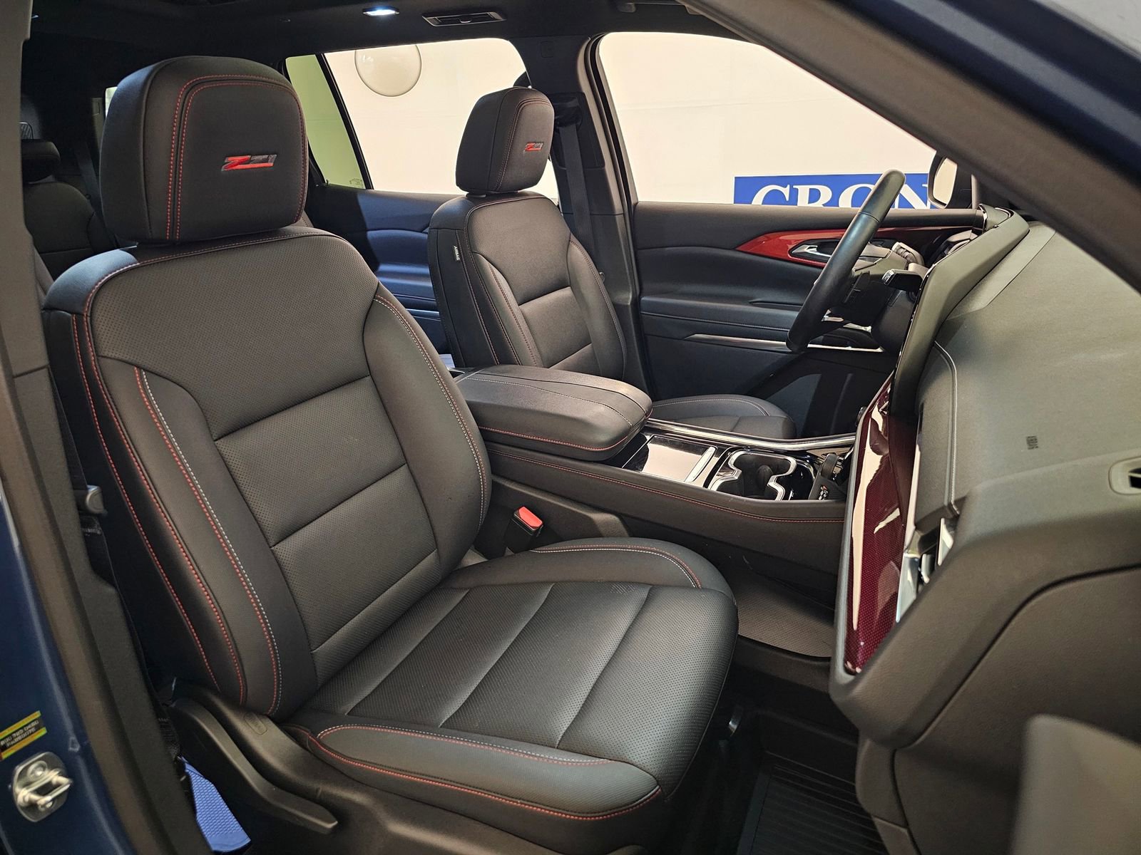 Used 2025 Chevrolet Traverse Z71 w/ Driver Confidence Package AWD/4WD image 28