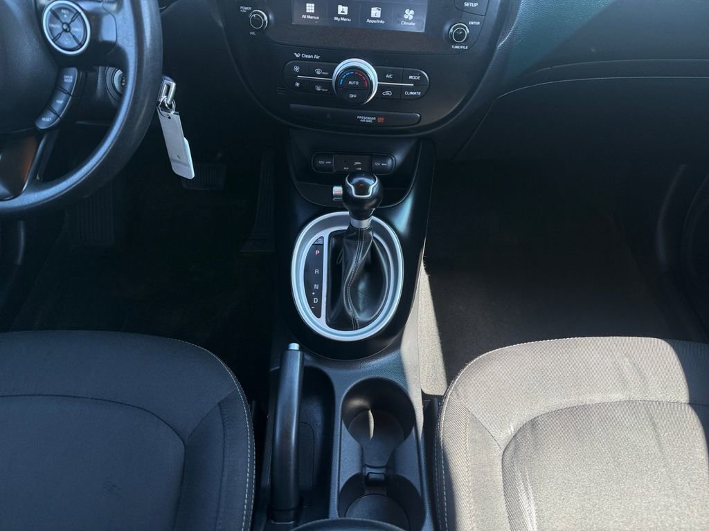 Used 2019 Kia Soul + FWD image 27