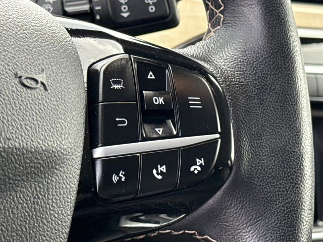 Used 2022 Ford Escape Titanium w/ Titanium Elite Package FWD image 41
