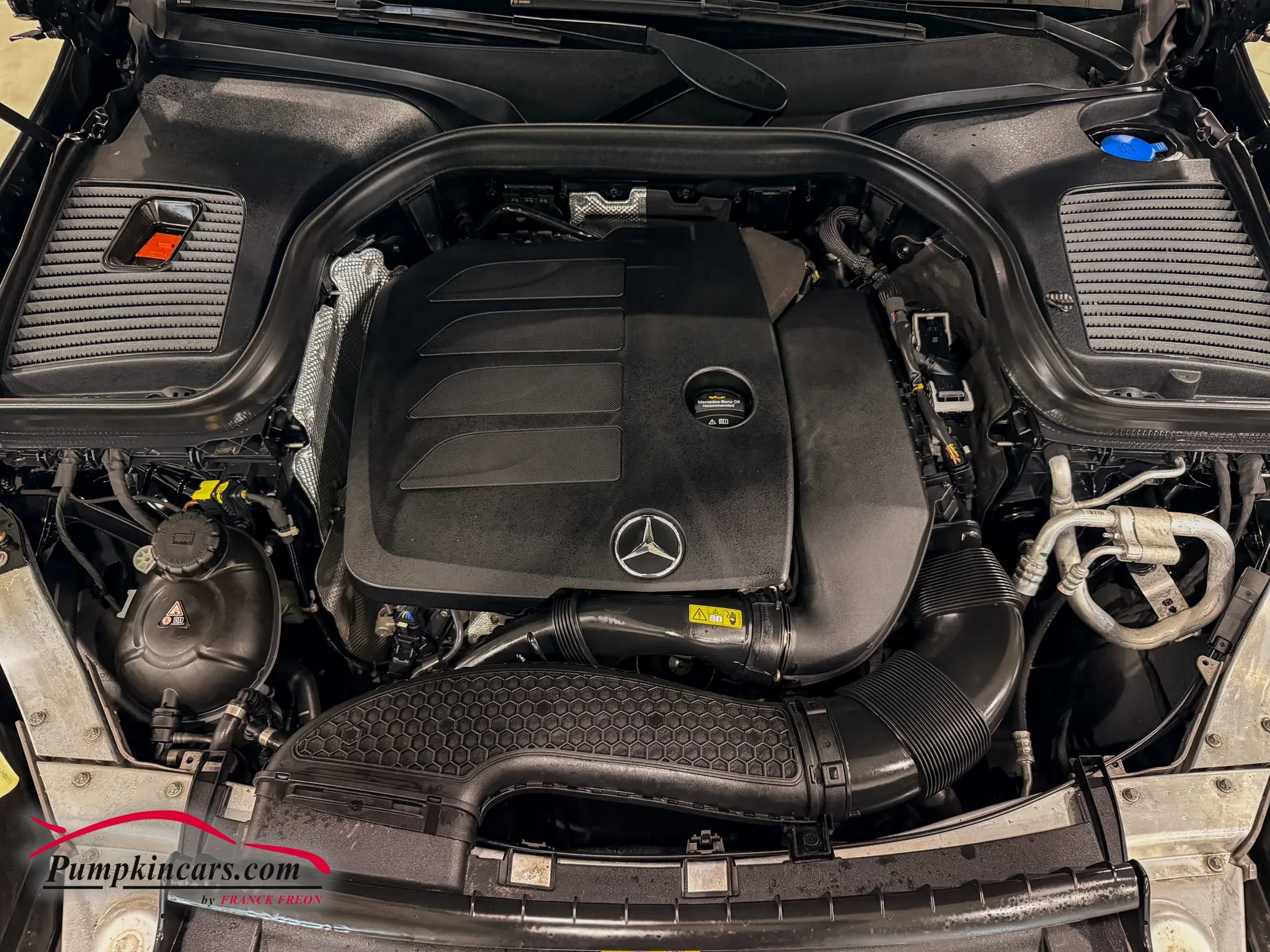 Used 2022 Mercedes-Benz GLC 300 4MATIC w/ Multimedia Package Lite image 8