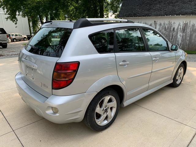 Used 2006 Pontiac Vibe w/ Sport Package FWD image 6