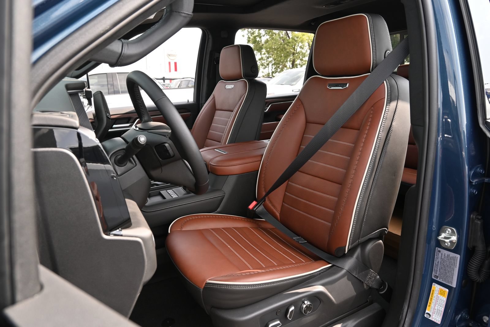 New 2026 GMC Sierra 3500 Denali Ultimate AWD/4WD image 18
