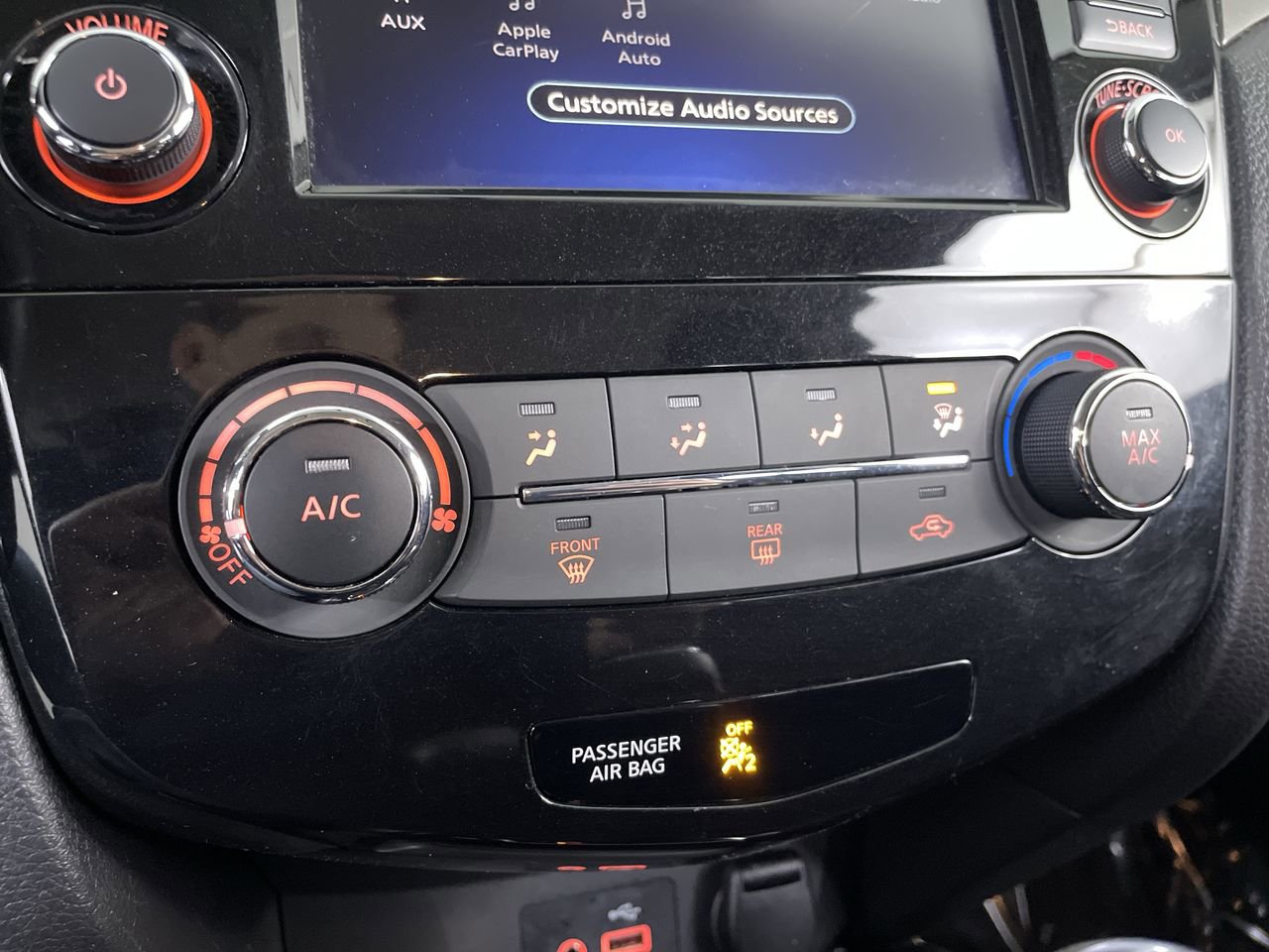 Used 2019 Nissan Rogue Sport S image 16