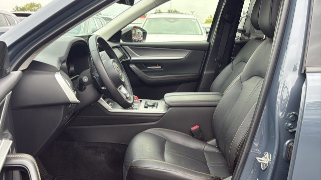 Used 2025 MAZDA CX-70 3.3 Turbo w/ Premium Package AWD/4WD image 10