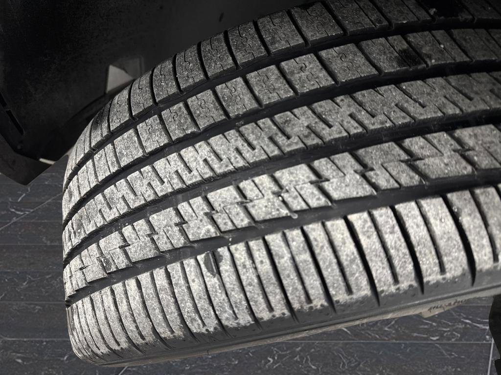 Used 2022 Volkswagen Tiguan SEL R-Line image 37