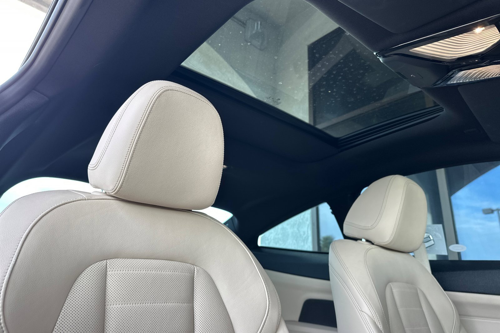 Used 2021 BMW 430i xDrive Coupe w/ Premium Package image 18