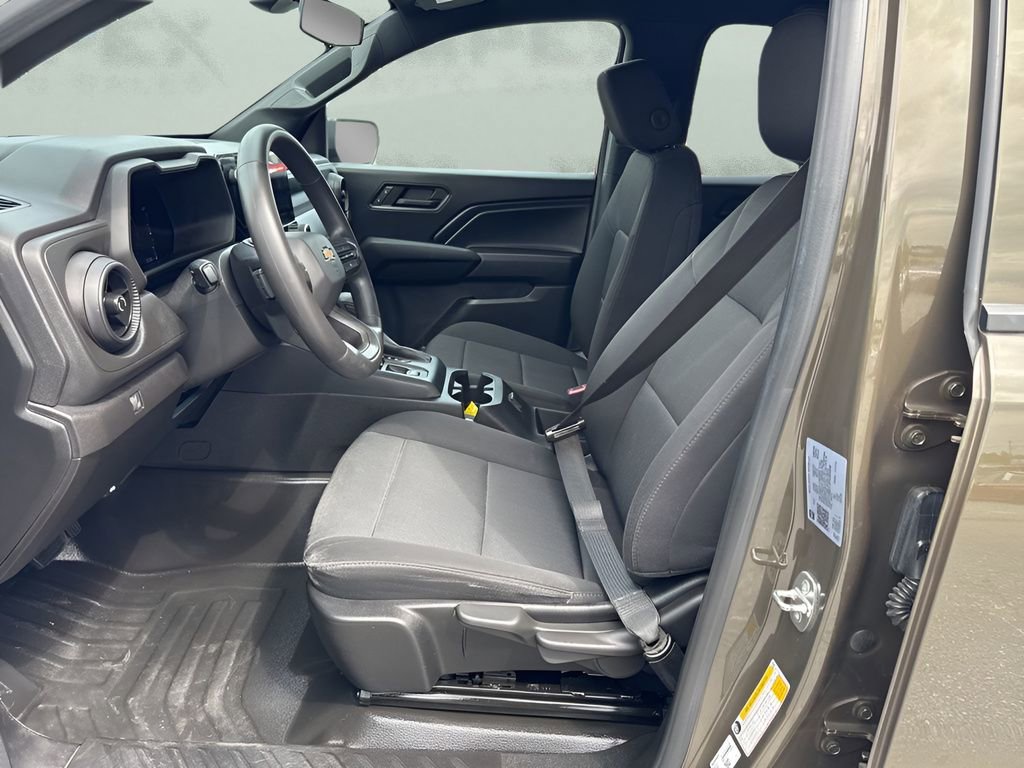 Used 2023 Chevrolet Colorado W/T RWD image 9