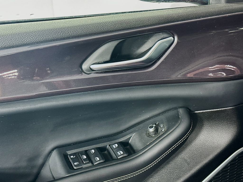 Certified 2022 Jeep Grand Cherokee L Laredo image 27