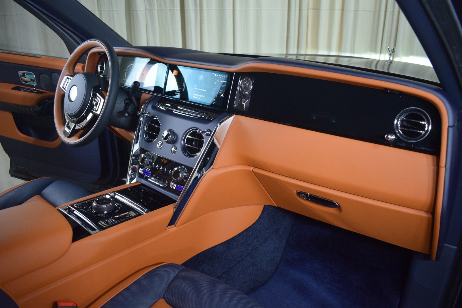 New 2026 Rolls-Royce Cullinan image 23