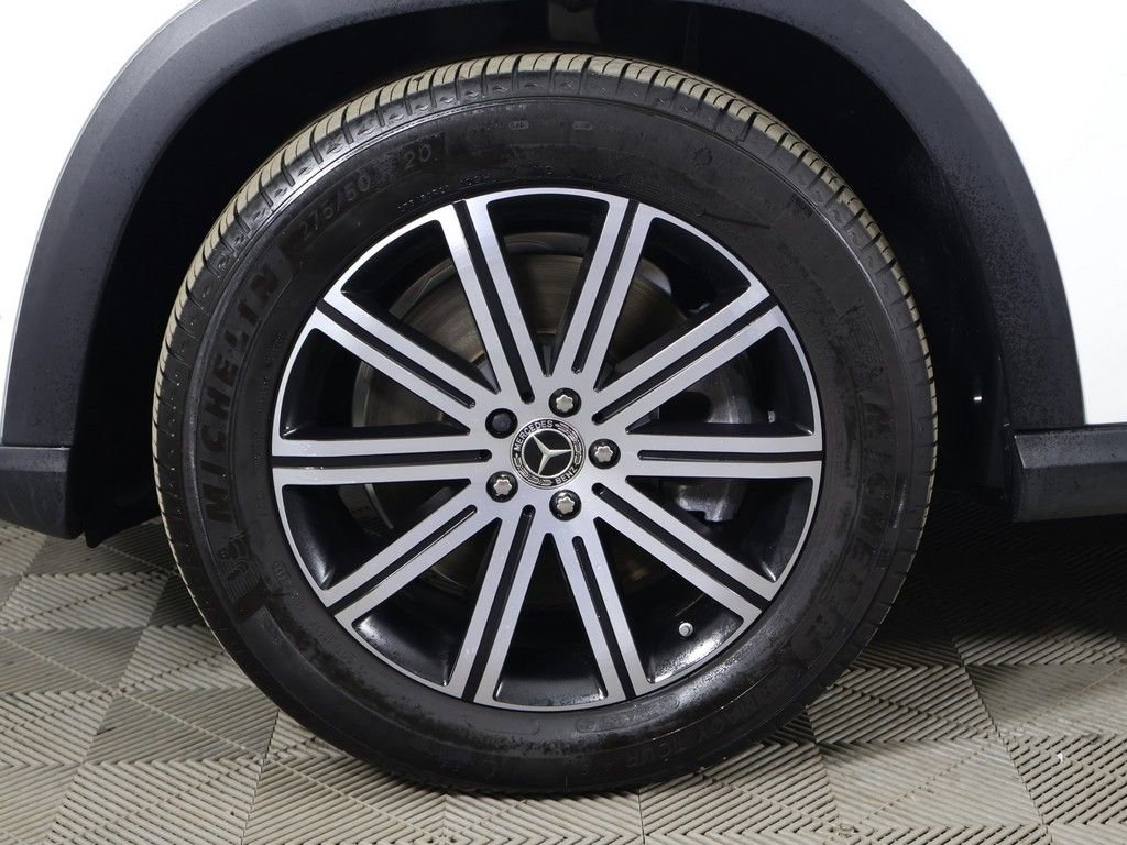 Used 2024 Mercedes-Benz GLE 450 4MATIC image 25
