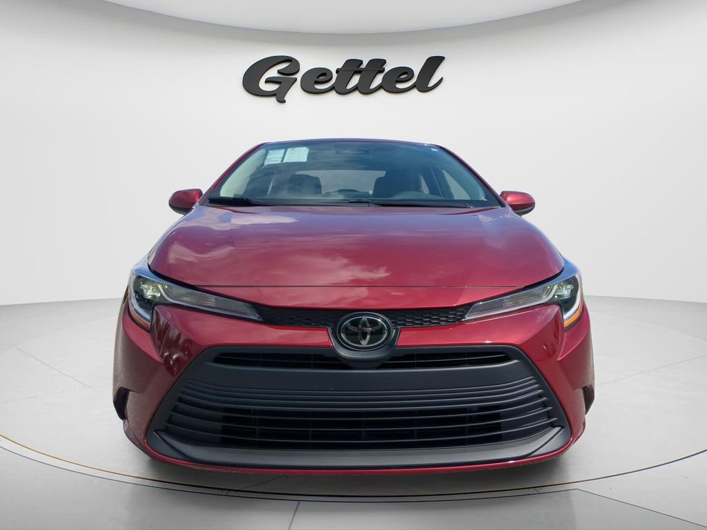 Used 2023 Toyota Corolla LE FWD image 2