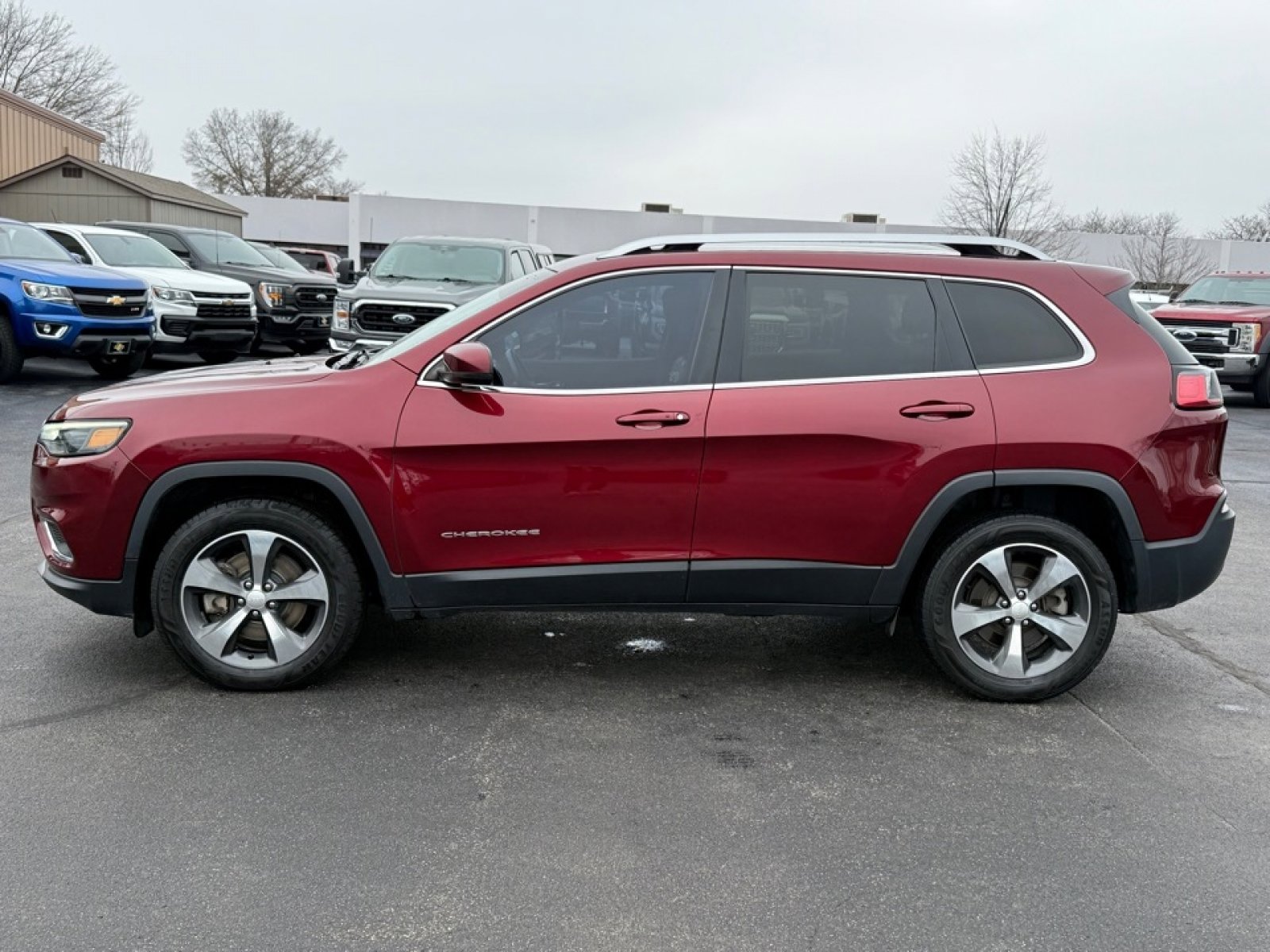Used 2019 Jeep Cherokee Limited w/ Luxury Group image 5