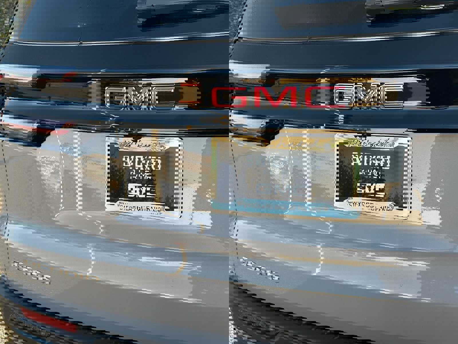 New 2026 GMC Acadia AT4 w/ LPO, Floor Liner Package image 13