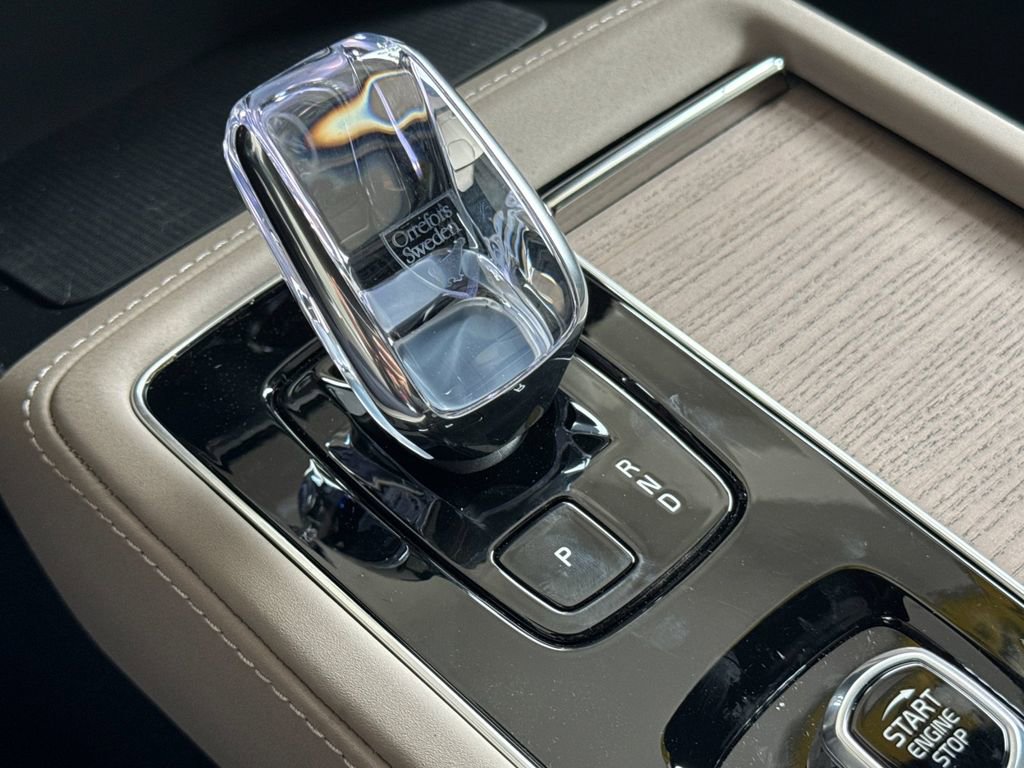 New 2026 Volvo XC90 T8 Plus w/ Protection Package Premier AWD/4WD image 22