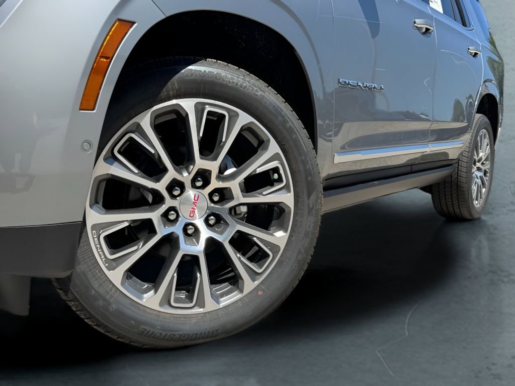 New 2026 GMC Yukon Denali w/ Sun & Power Step Package AWD/4WD image 2