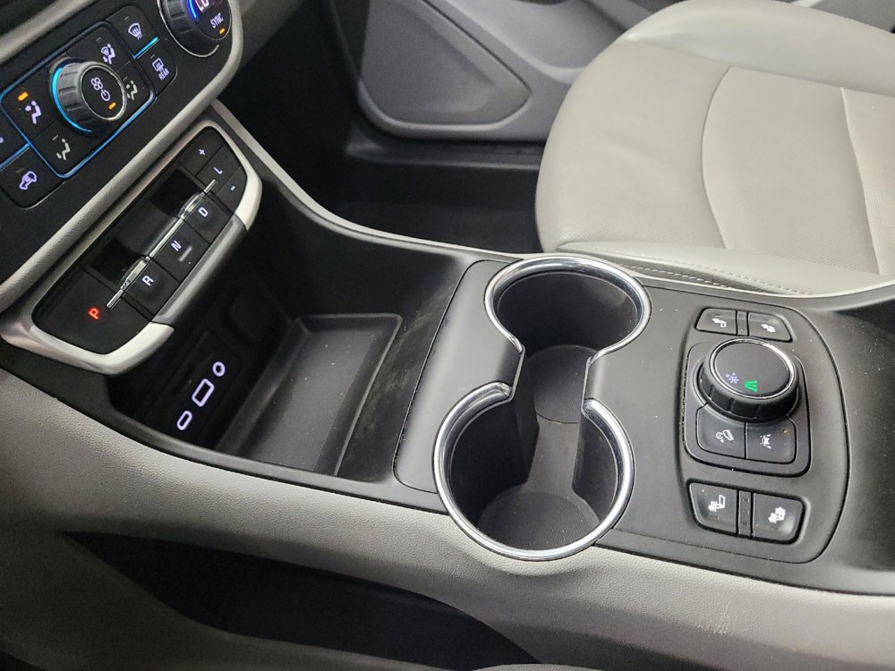 Used 2022 GMC Terrain SLT image 26