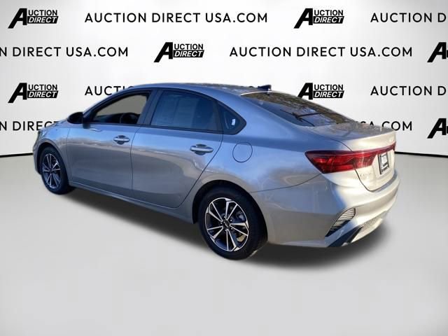 Used 2022 Kia Forte LXS w/ LXS Technology Package image 19