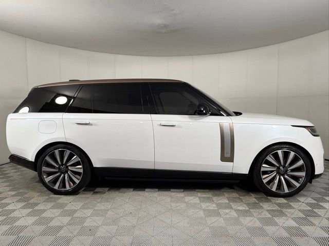 Used 2023 Land Rover Range Rover SV image 6