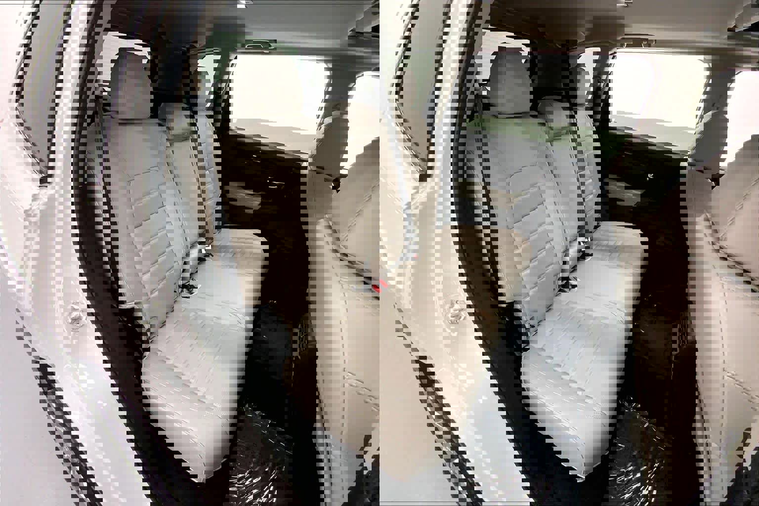 Used 2025 Honda CR-V EX-L image 13