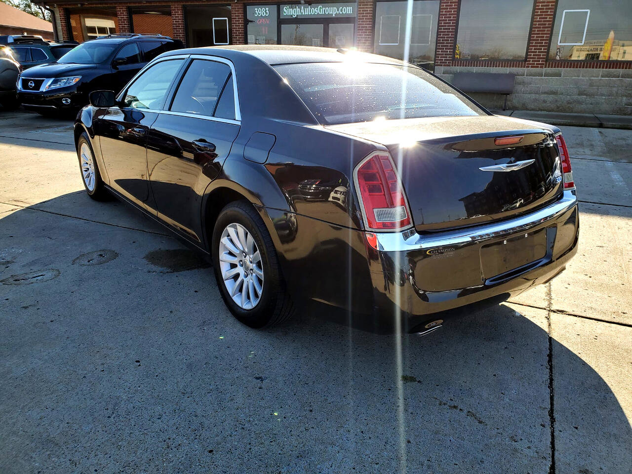 Used 2012 Chrysler 300 image 7