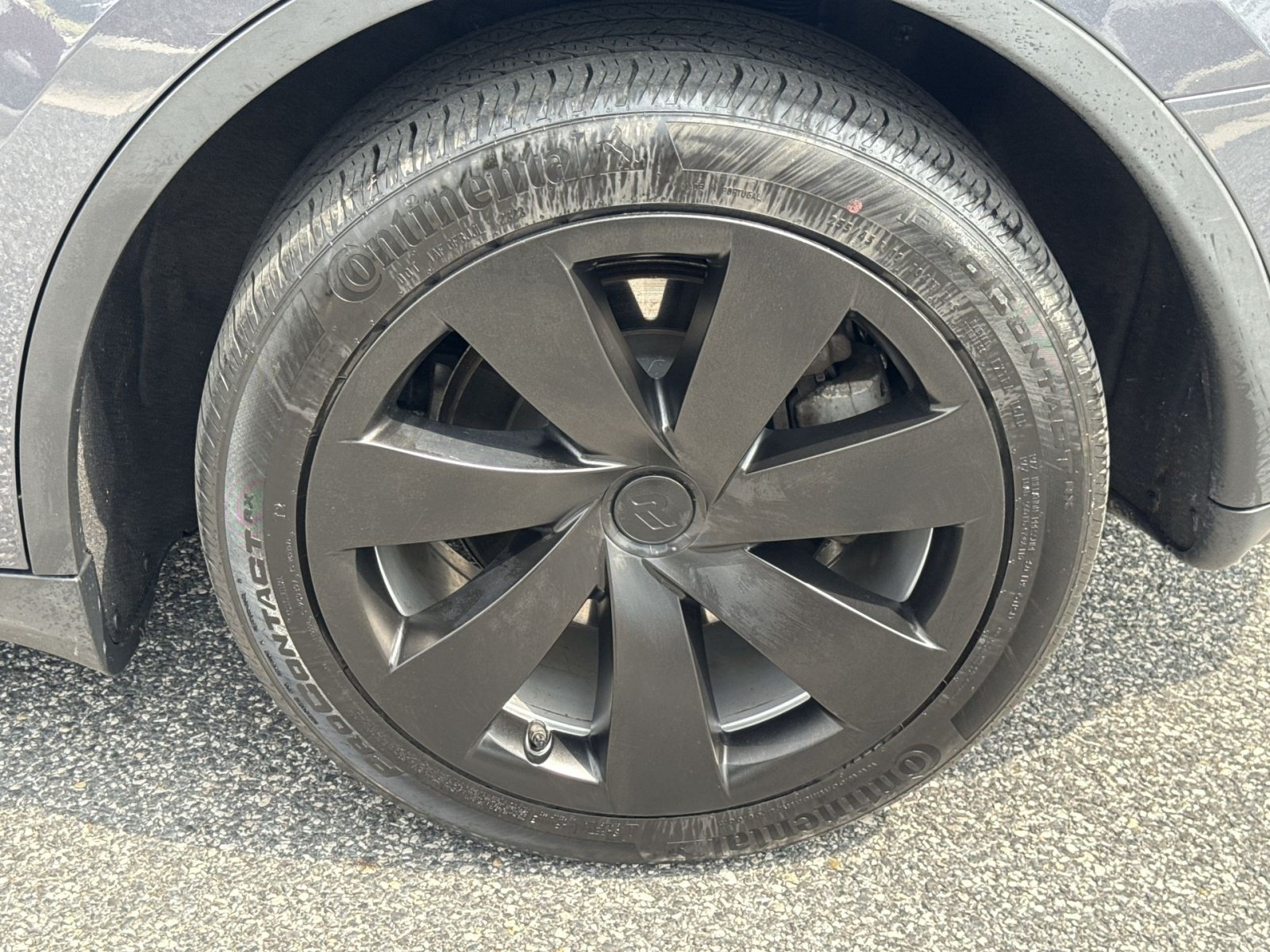 Used 2023 Tesla Model Y Long Range AWD/4WD image 12