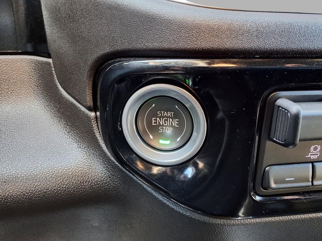 Used 2024 Chevrolet Silverado 1500 High Country w/ Z71 Off-Road Package image 9