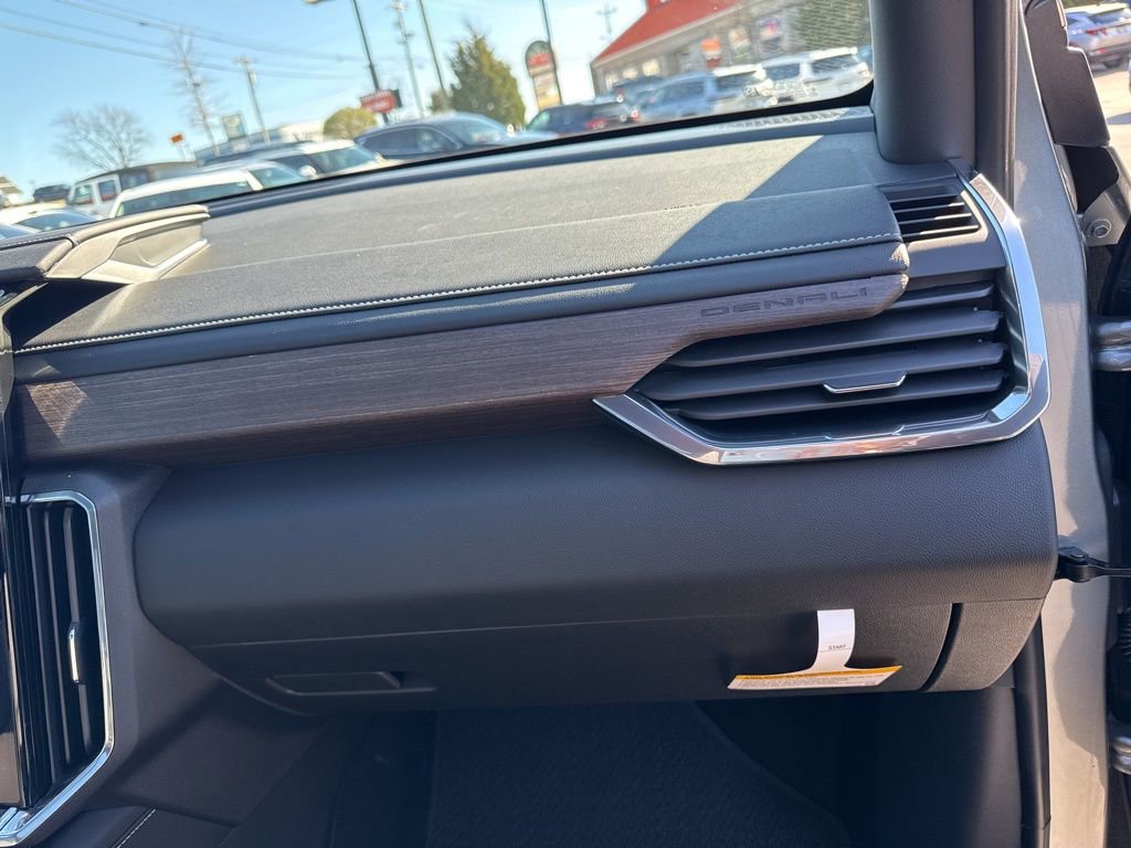 New 2026 GMC Acadia Denali w/ Super Cruise Package image 26