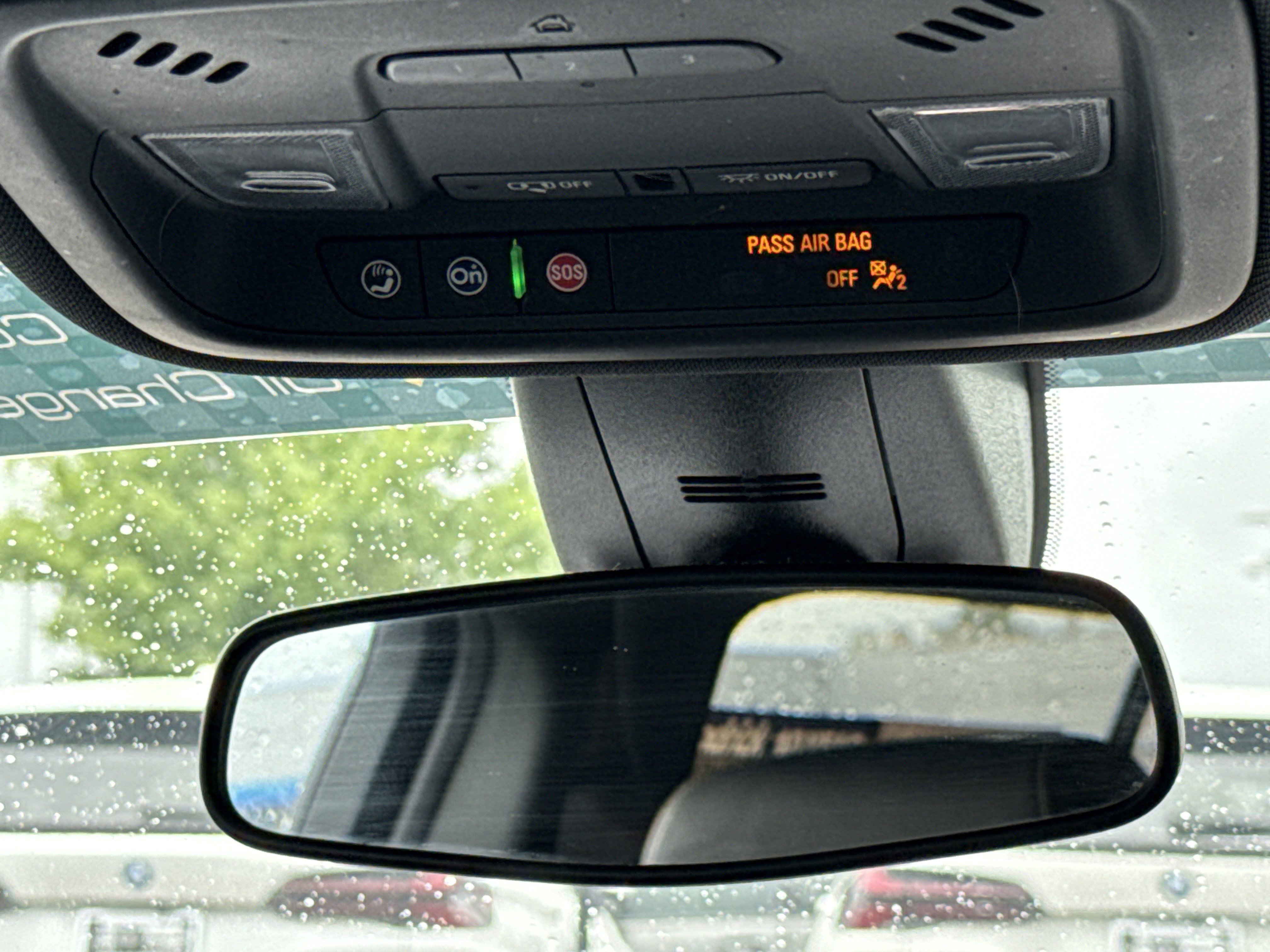 Used 2022 Chevrolet Traverse LT FWD image 26